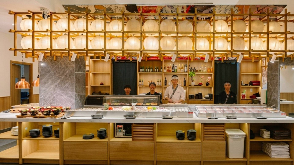 峴港 Bababa Japanese Restaurant 製作食物吧檯