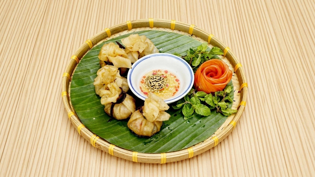 Bới Cơm 餐廳越式炸餛飩