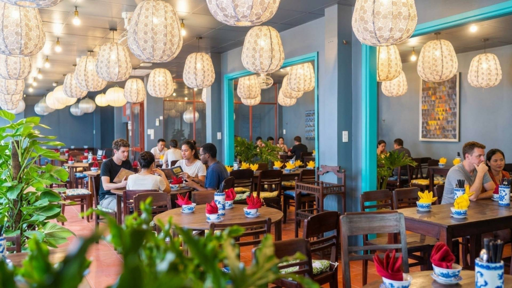 Bới Cơm 餐廳晚餐用餐