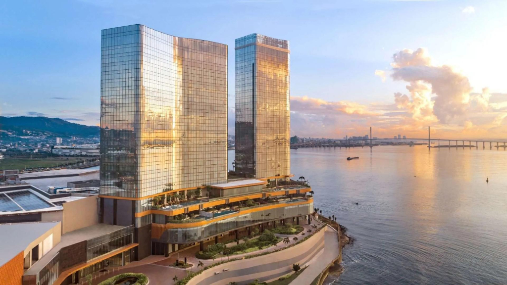 Fili Hotel at NUSTAR Resort Cebu