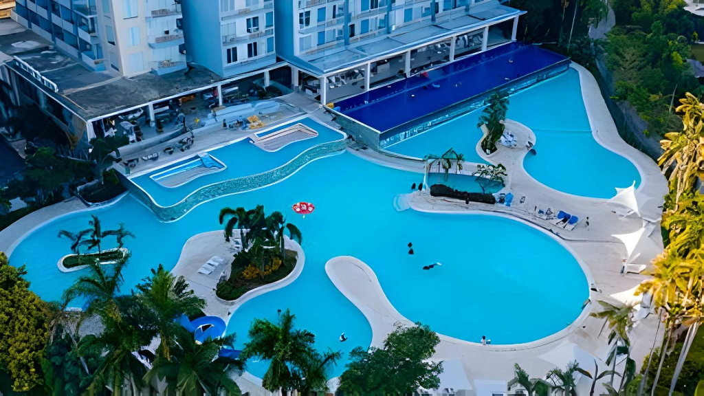 Solea Mactan Resort 游泳池