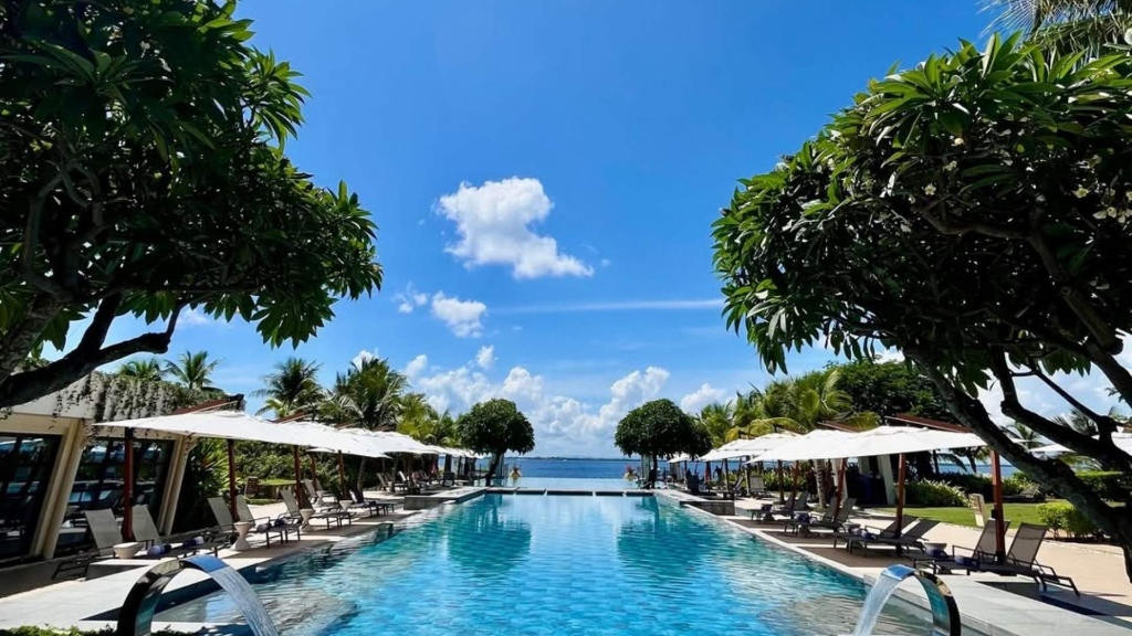 Crimson Resort and Spa Mactan無邊際泳池