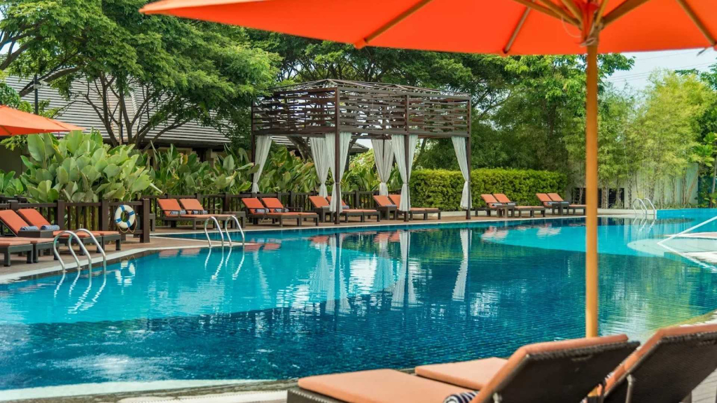 Crimson Resort and Spa Mactan游泳池
